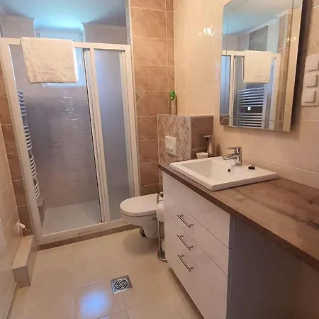 In - Balaton 41945 Siófok